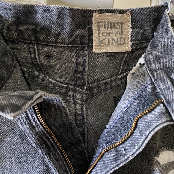 First Of A Kind / Lee Distressed Denim Shorts - Picture 3 of 6